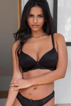 St Tropez Padded Non-Wired T-Shirt Bra - Black